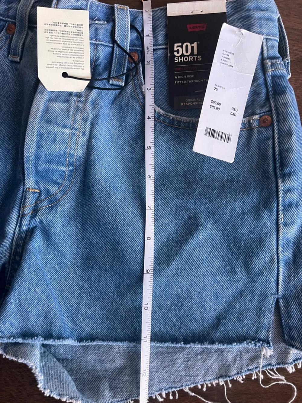 NEW Levi's Premium 501 Size 25 Button Fly Micro Shorts Denim High Rise Festival - Picture 8 of 9